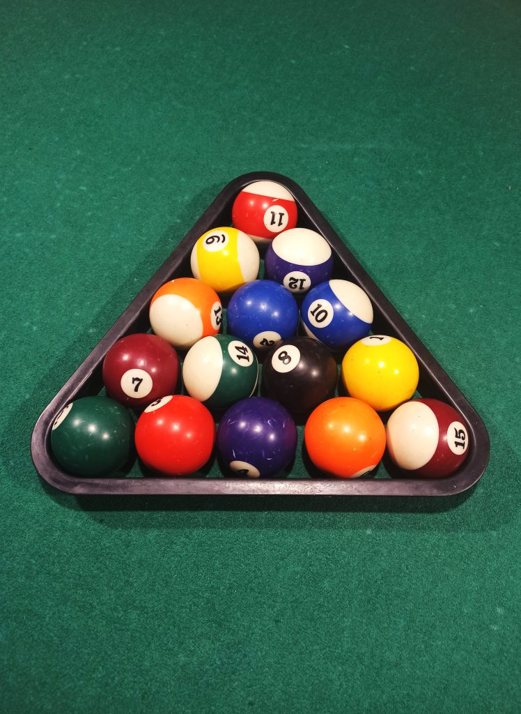 How to set up the balls on a pool table Amusement Leisure